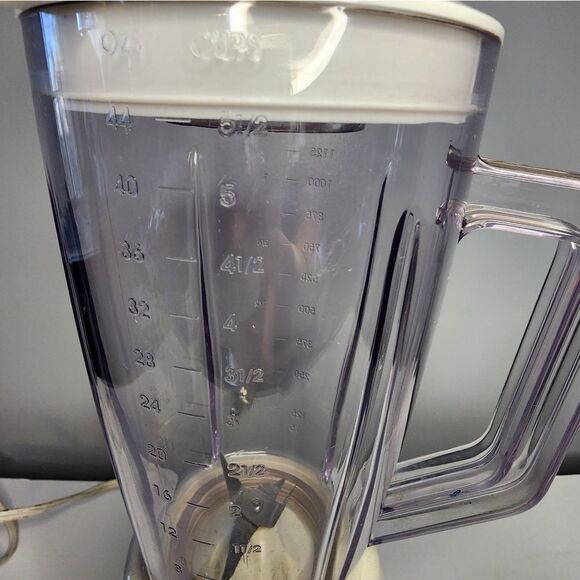 Windmere 14 Speed Blender White Plastic Canister 5.5 Cup Pitcher - Picture 3 of 6